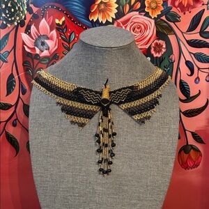 Gold and Black hummingbird Necklace -- set de collar,aretes y pulsera colibri